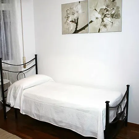 Bed & Breakfast The Empire 3*